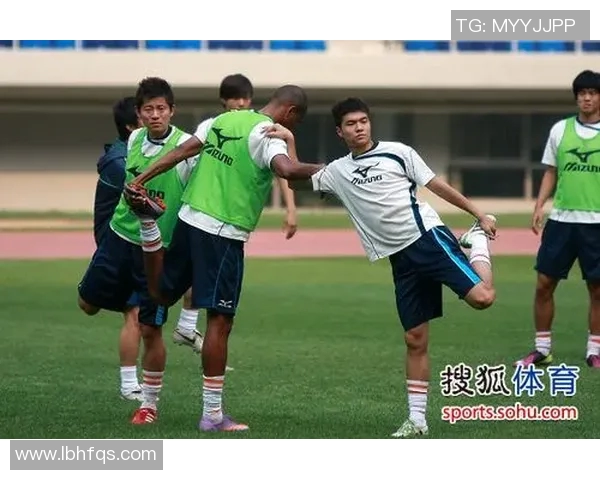 奇葩教练组足球比赛直播全程回顾与精彩瞬间分享